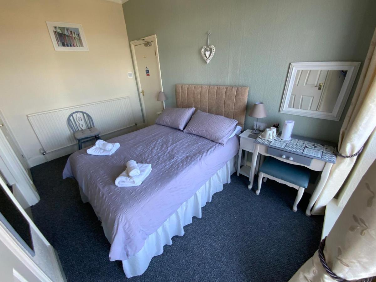 Bed & Breakfast The Laurels 2*